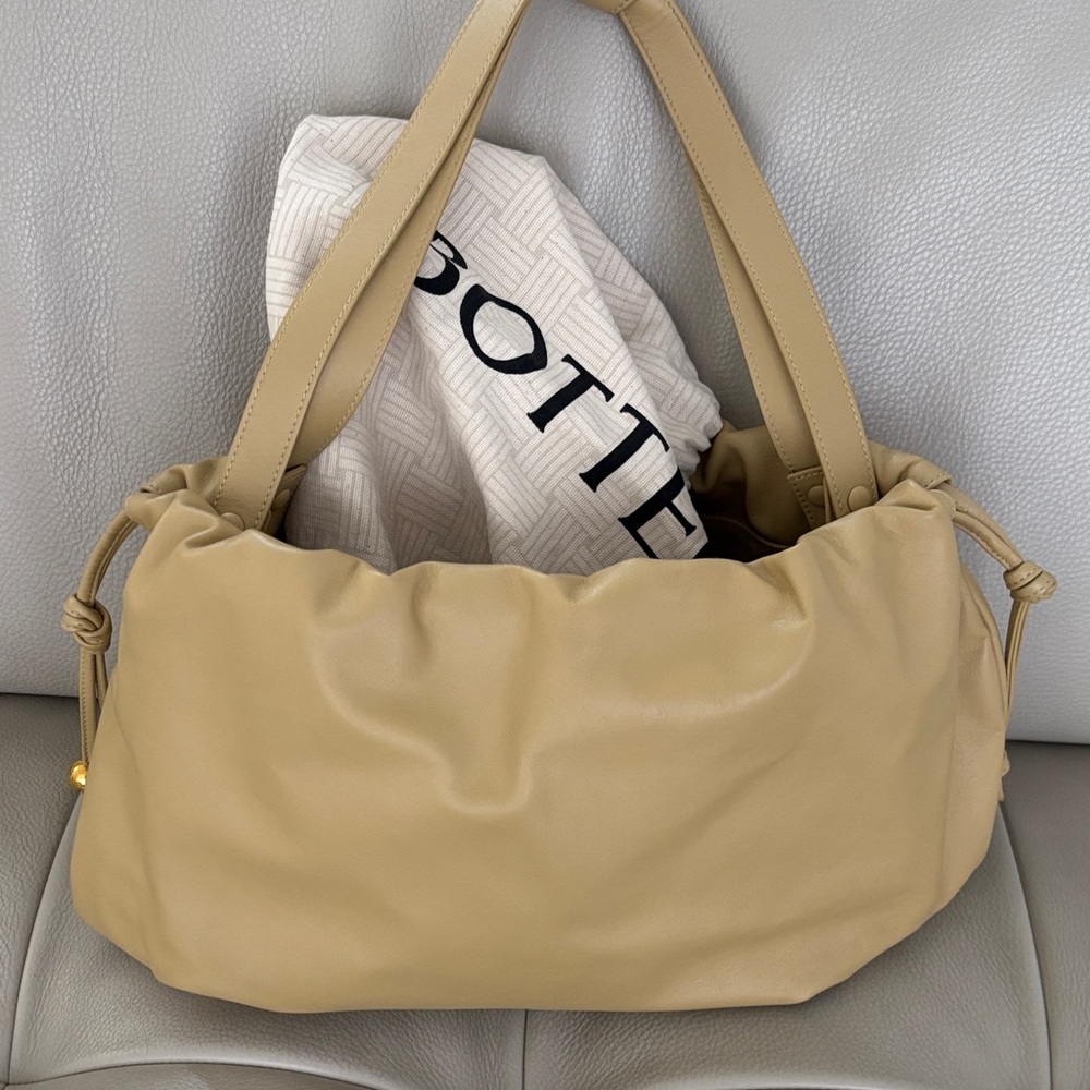 Bottega Veneta Beige Leather Shoulder Bag
